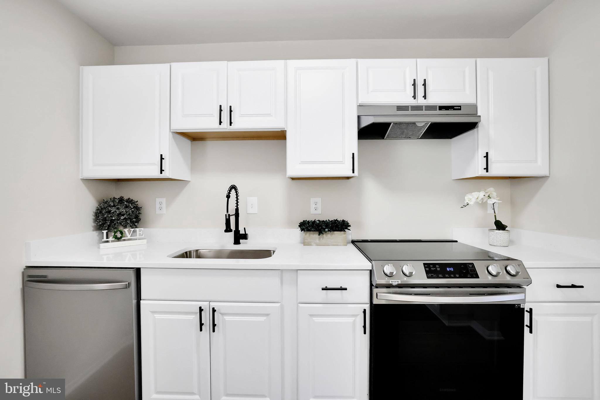 CROFTON VILLAGE - Residential