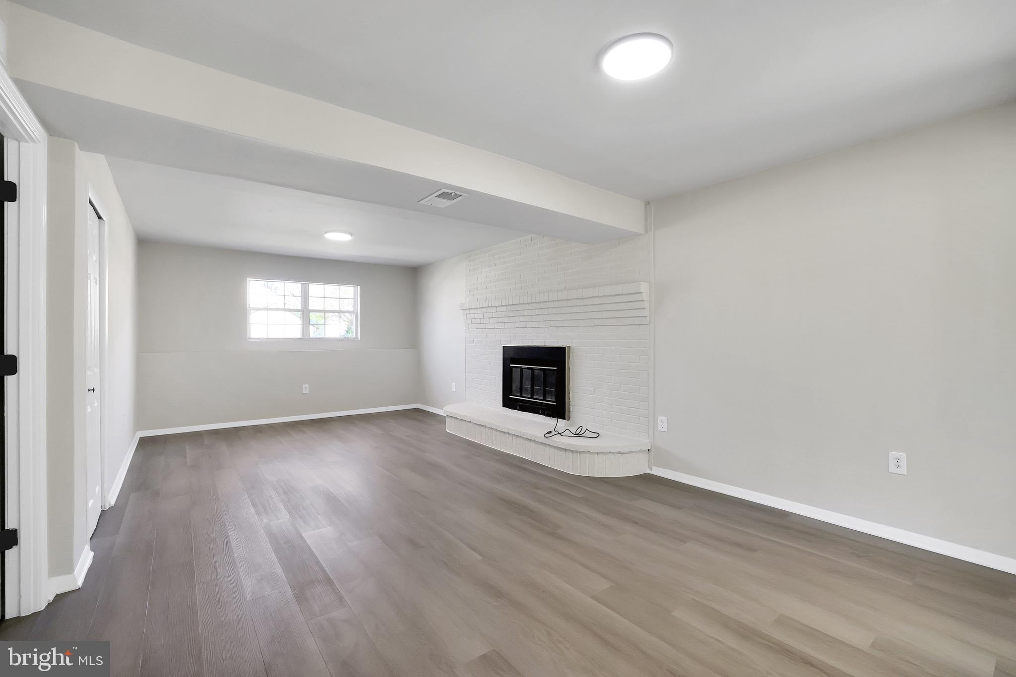 CROFTON VILLAGE - Residential