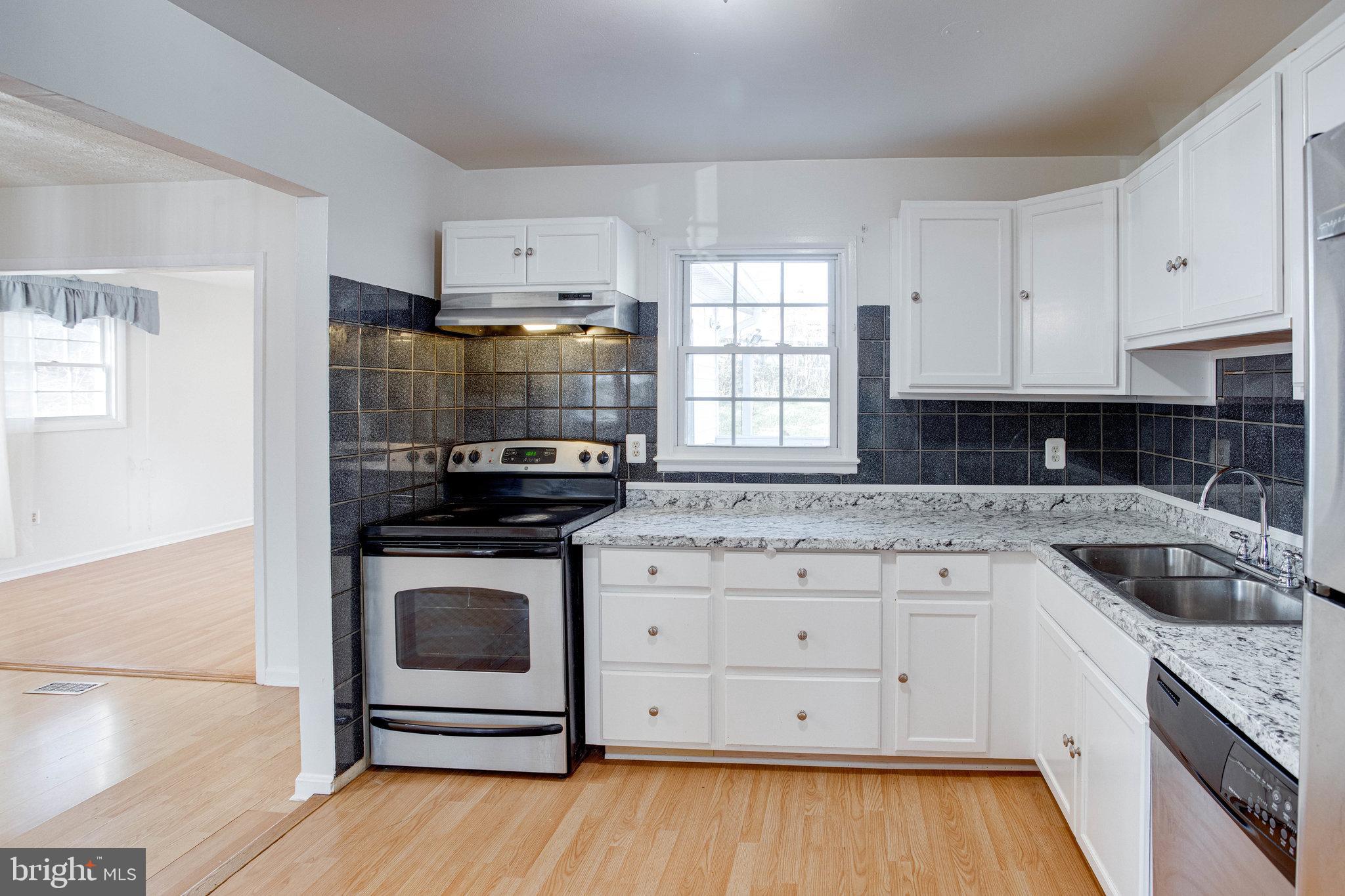 DALE CITY - Residential Lease