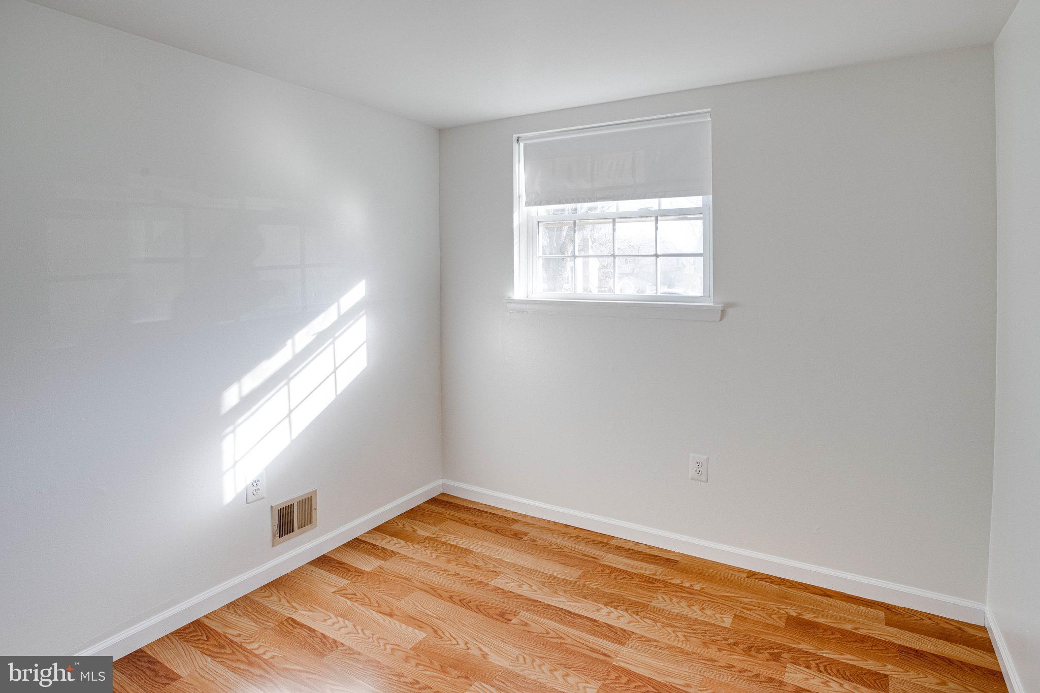 DALE CITY - Residential Lease