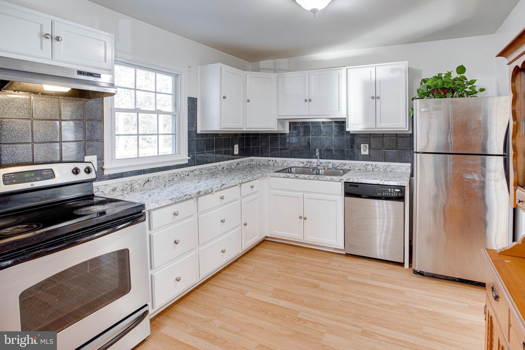 DALE CITY - Residential Lease