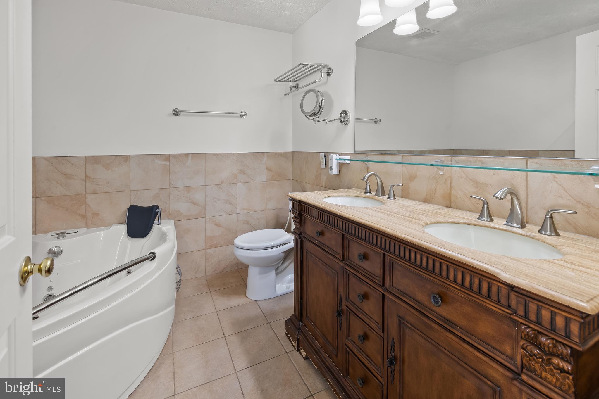 RUSSETT - Residential Lease