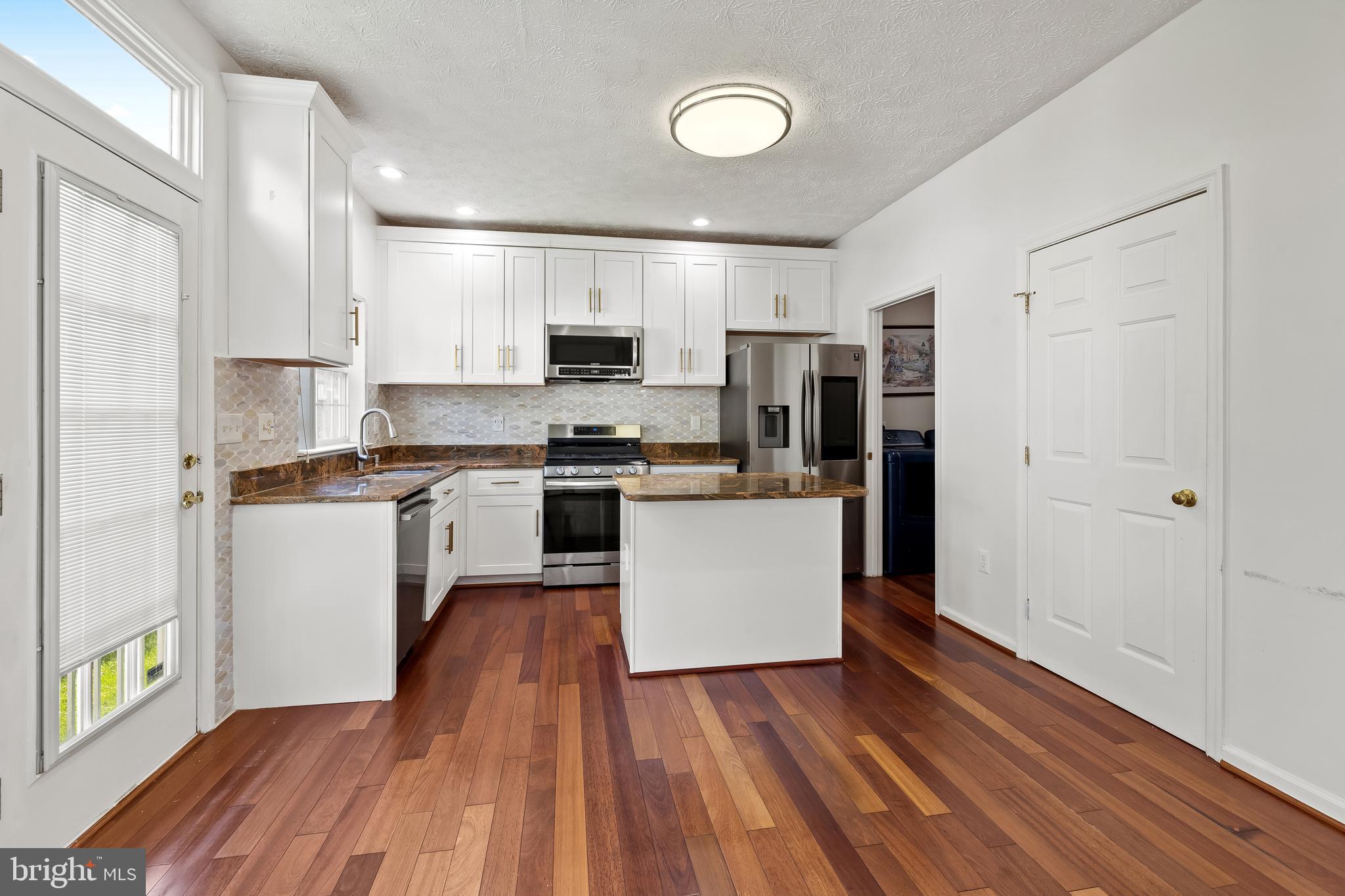 RUSSETT - Residential Lease