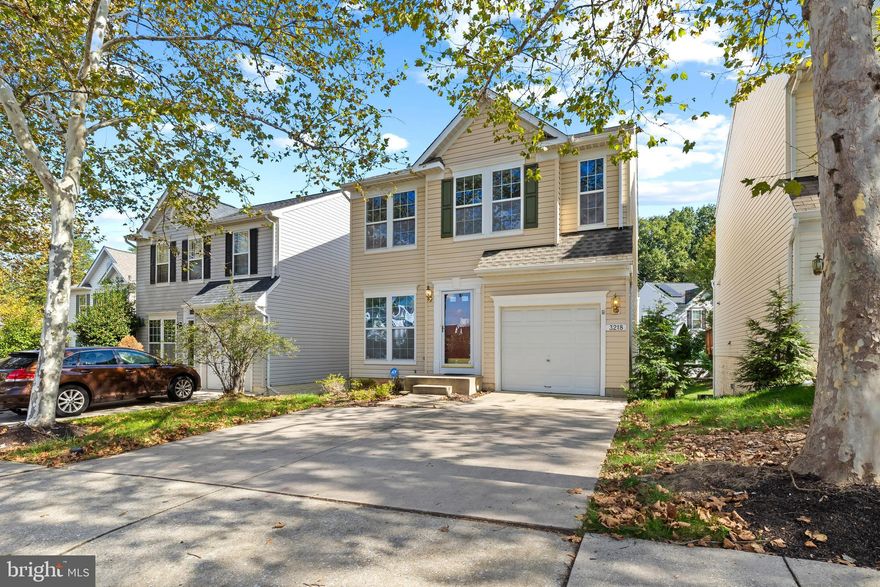 RECENTLY RENOVATED SF HOME OPEN FORMAT CONCEPT, HARDWOOD FLOORS, UPGRADED KITCHEN, FULLY FINISHED WALK OUT BASEMNT.  VACAN T AVAILABLE IMMEDIAYELY.