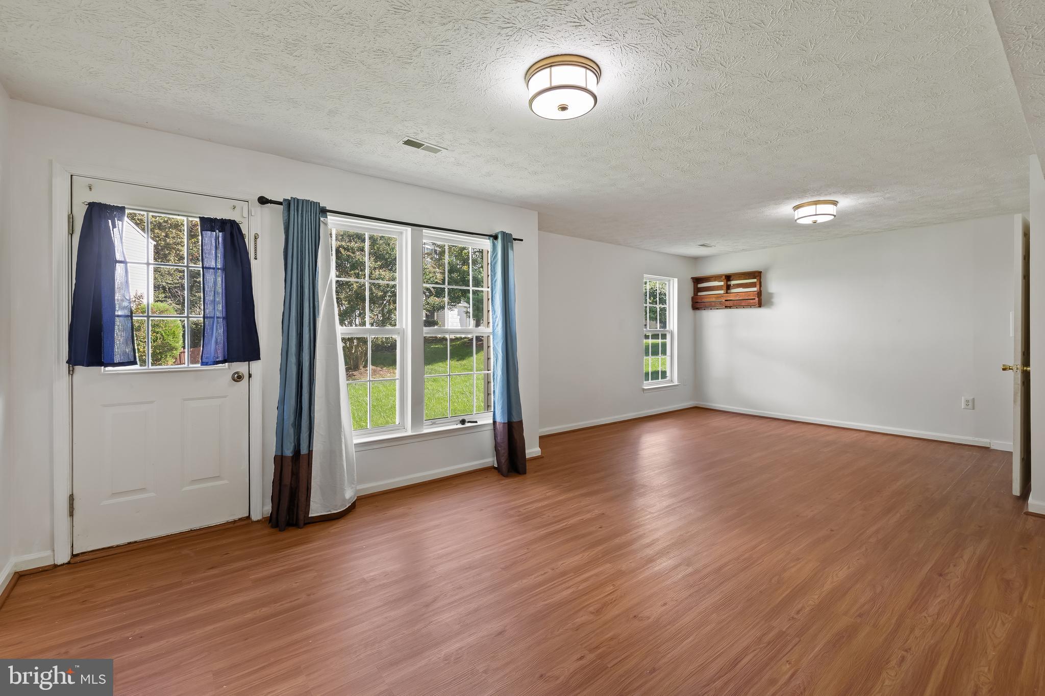 RUSSETT - Residential Lease