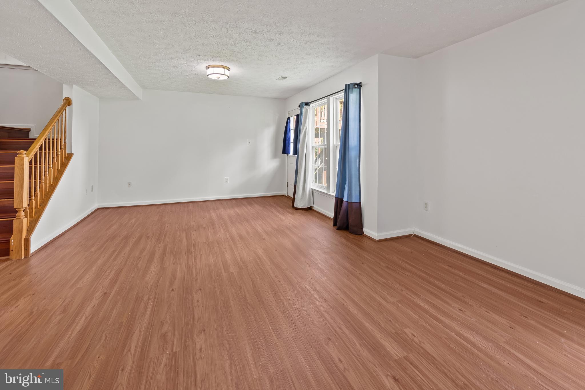 RUSSETT - Residential Lease