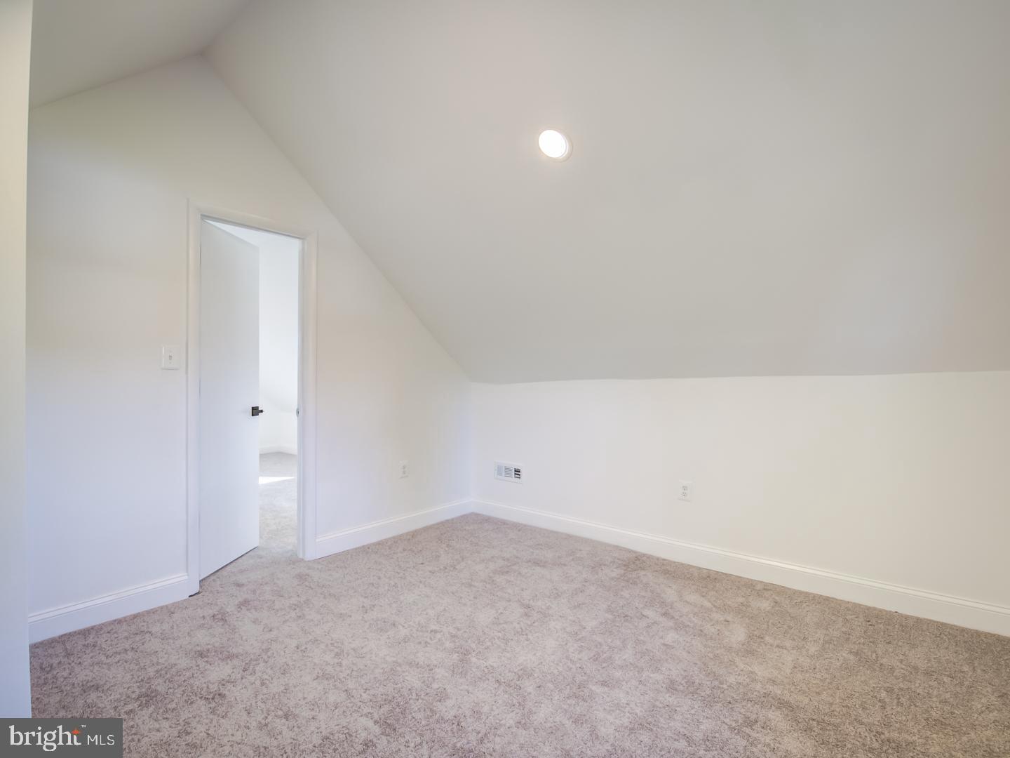 EAST COLUMBIA - Residential