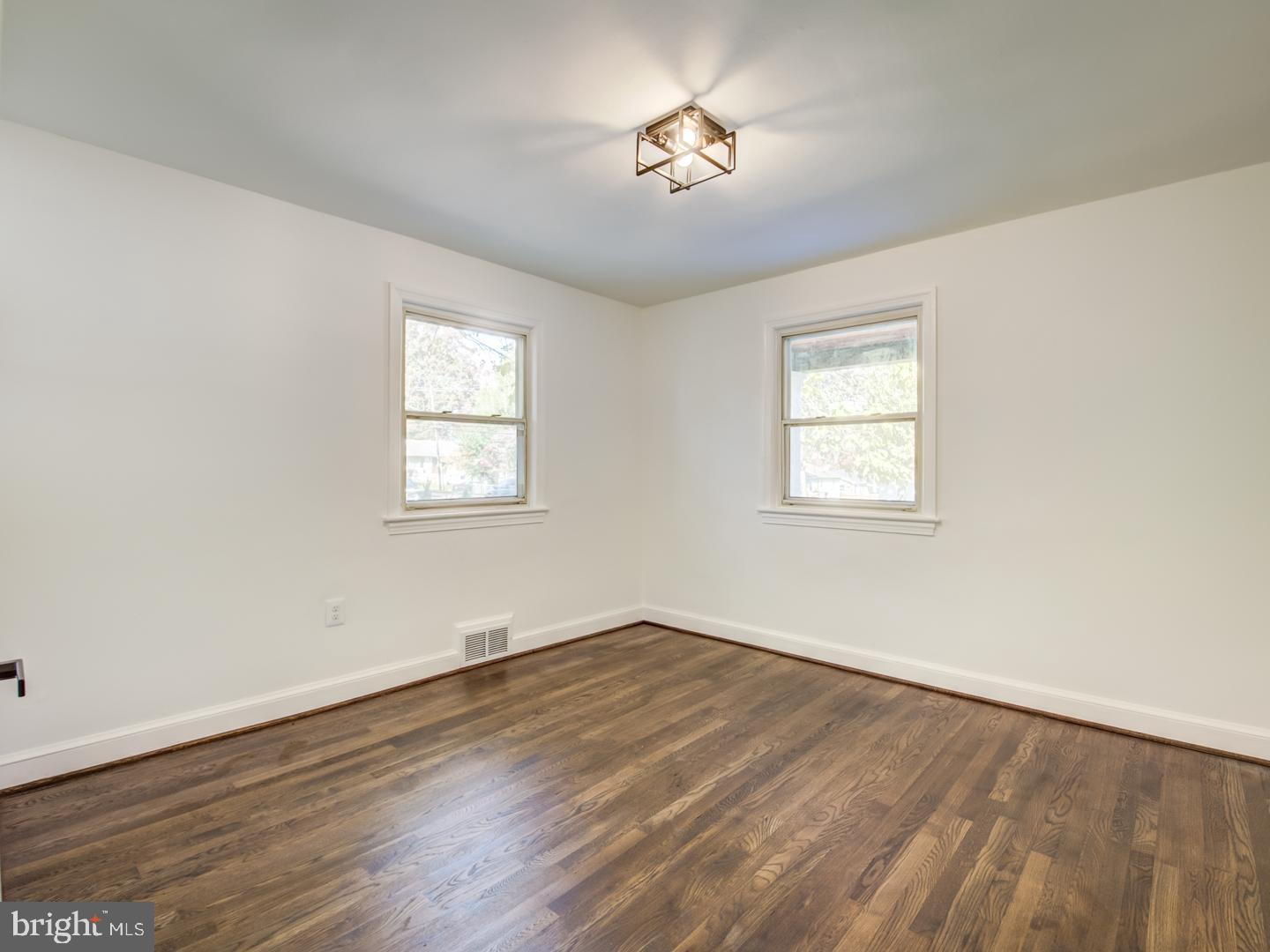 EAST COLUMBIA - Residential