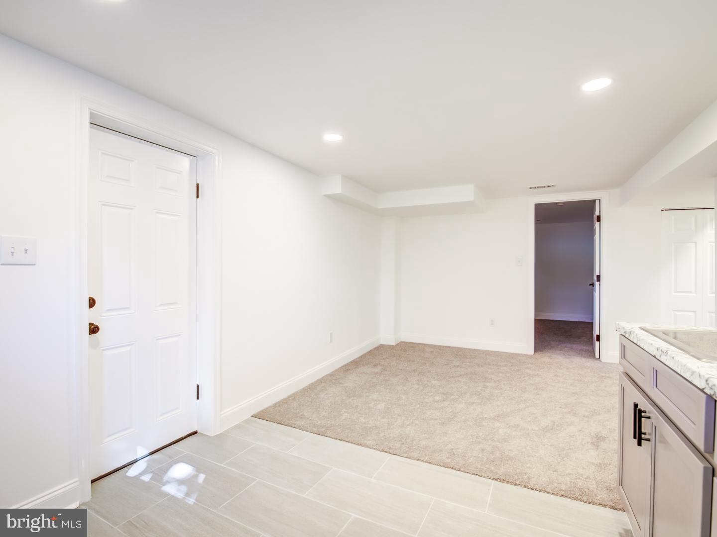 EAST COLUMBIA - Residential