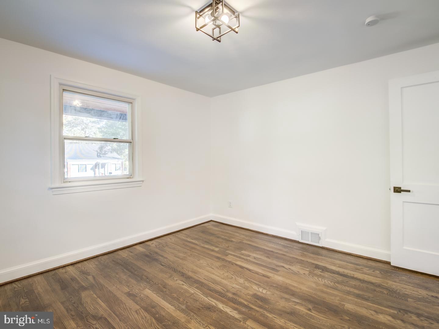 EAST COLUMBIA - Residential