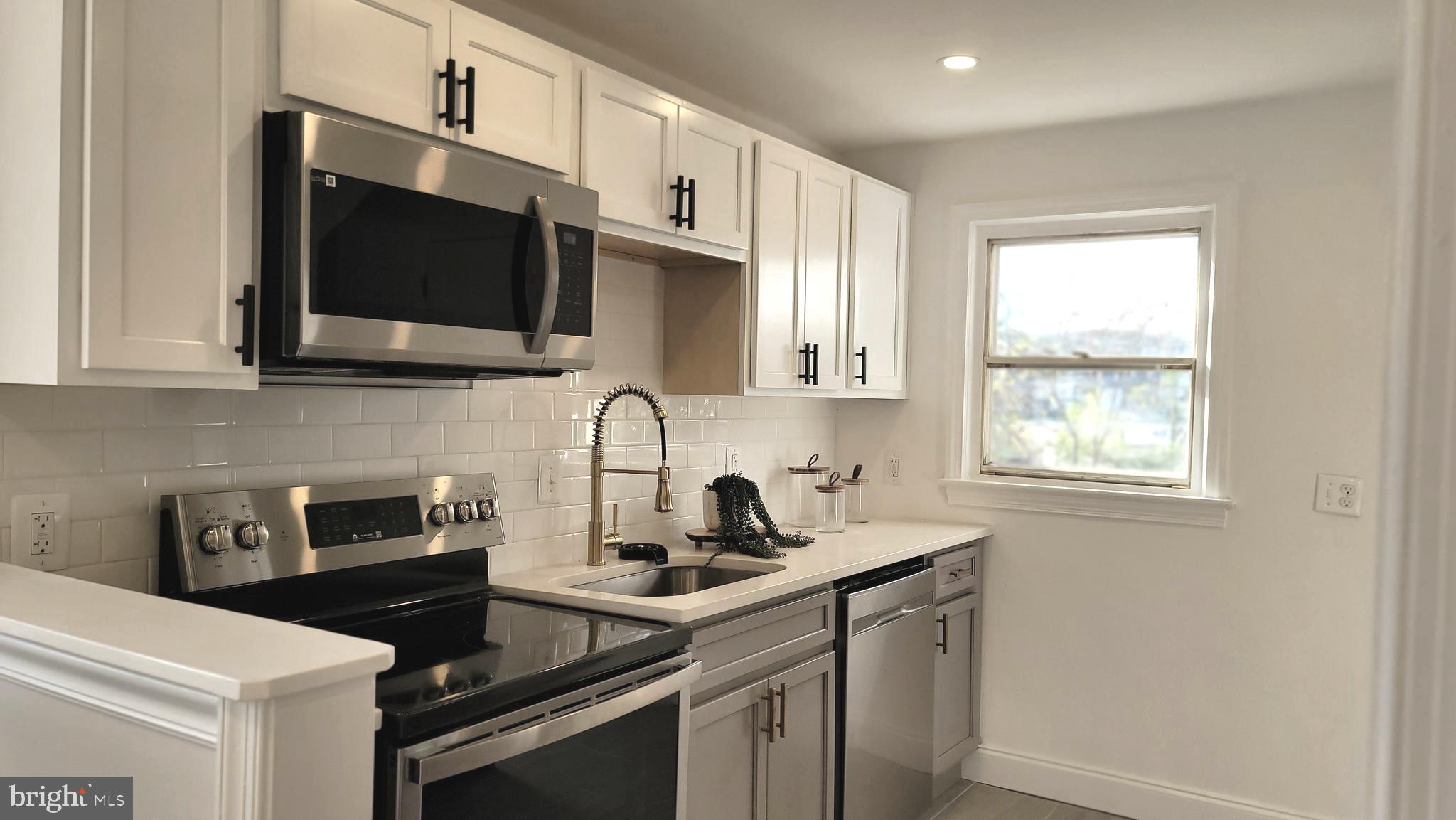 EAST COLUMBIA - Residential