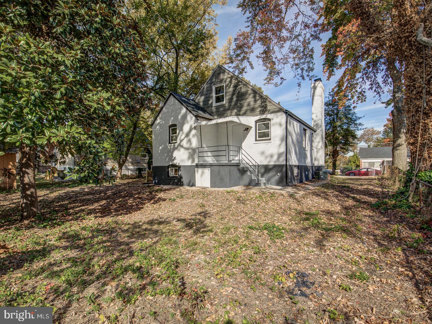 EAST COLUMBIA - Residential