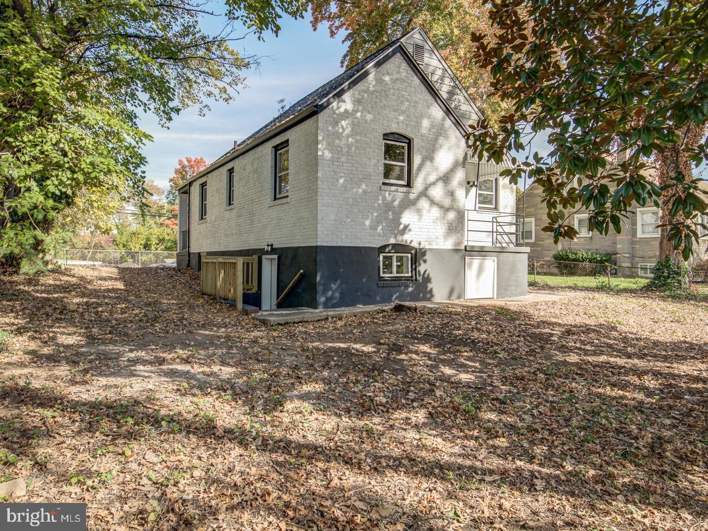 EAST COLUMBIA - Residential