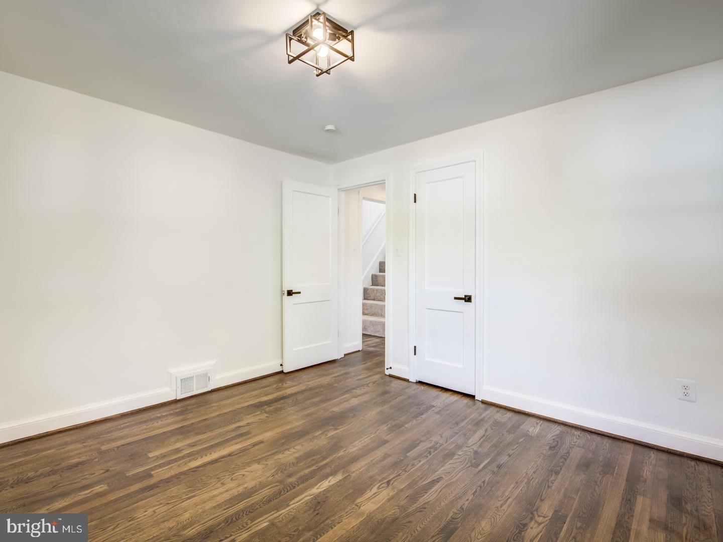 EAST COLUMBIA - Residential