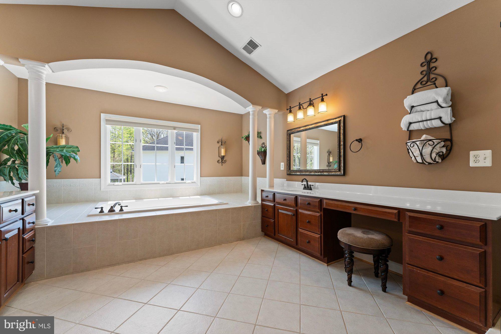 ASHGROVE WOODS - Residential