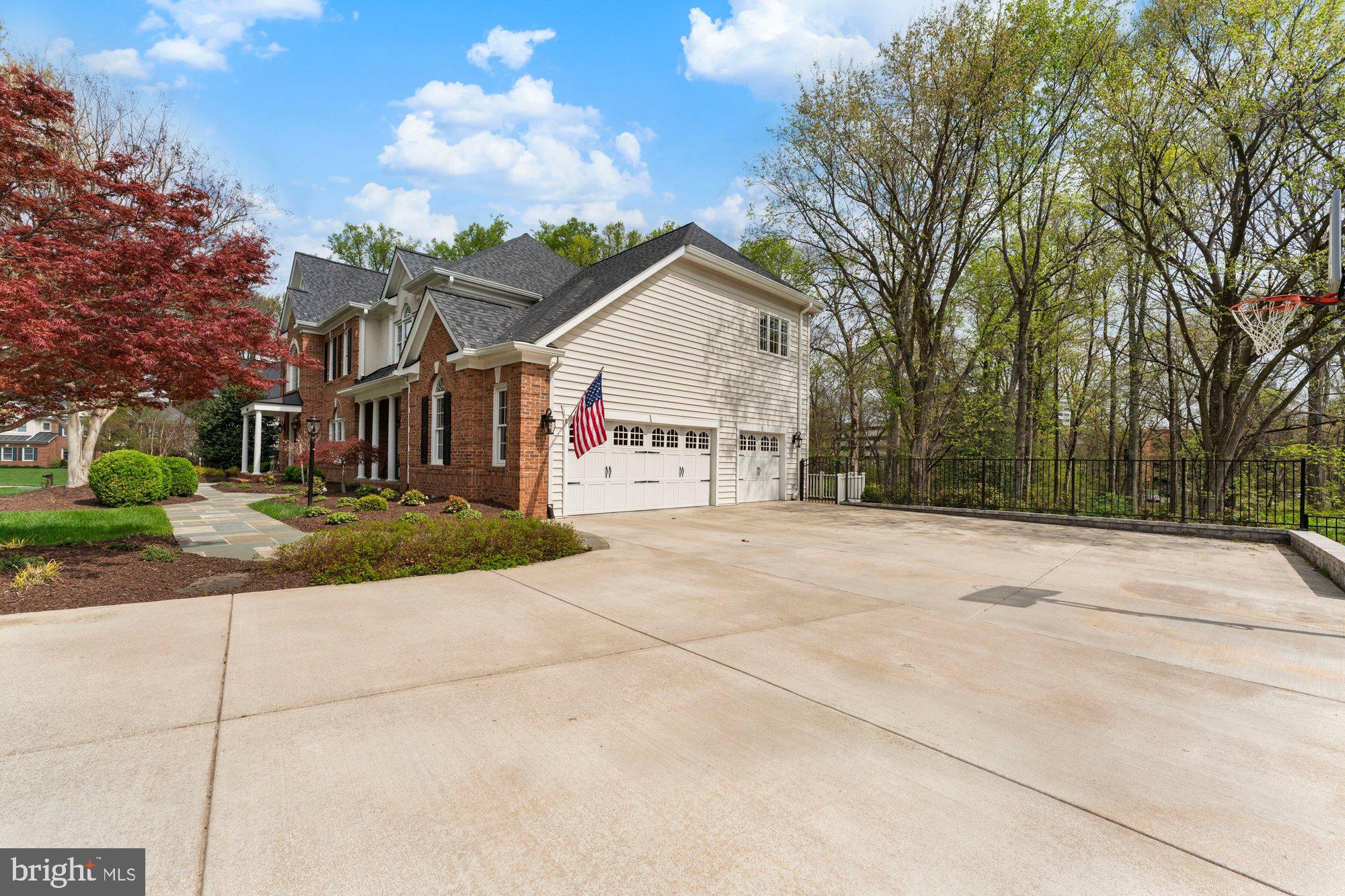 ASHGROVE WOODS - Residential