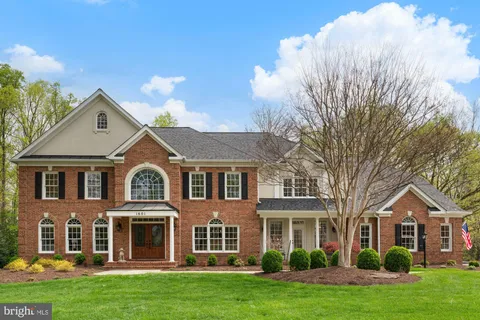 1601 Palm Springs Drive, Vienna, VA MLS: VAFX2233932