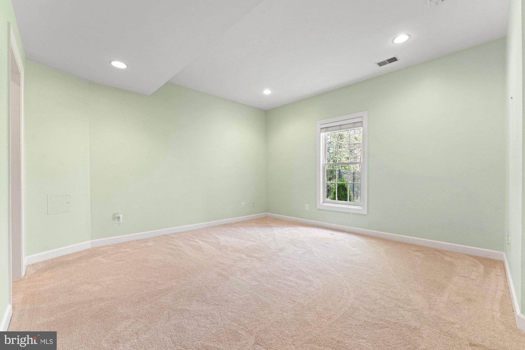 ASHGROVE WOODS - Residential