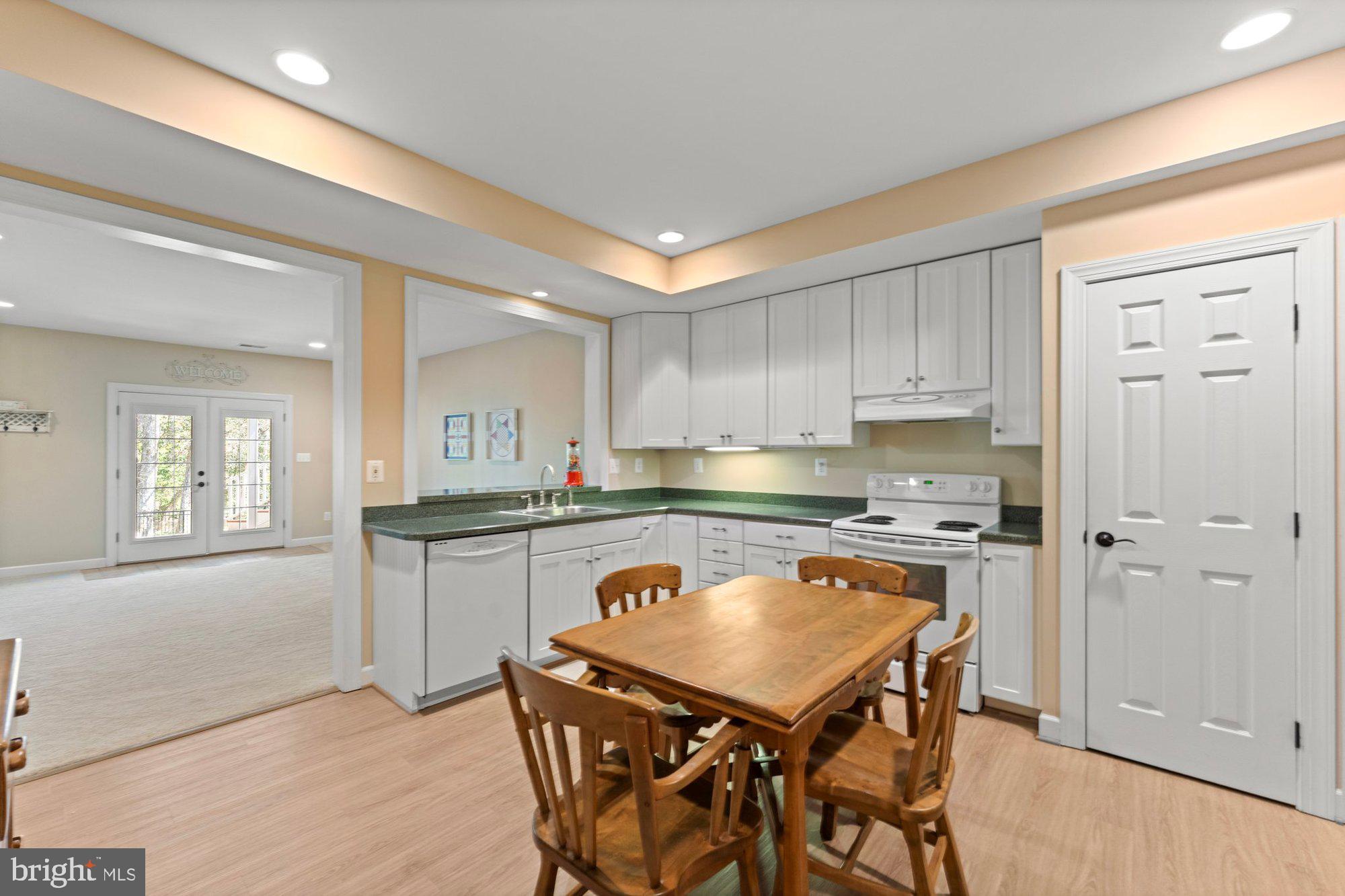 ASHGROVE WOODS - Residential