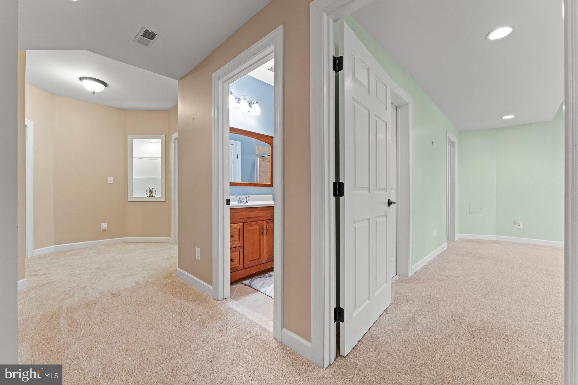 ASHGROVE WOODS - Residential