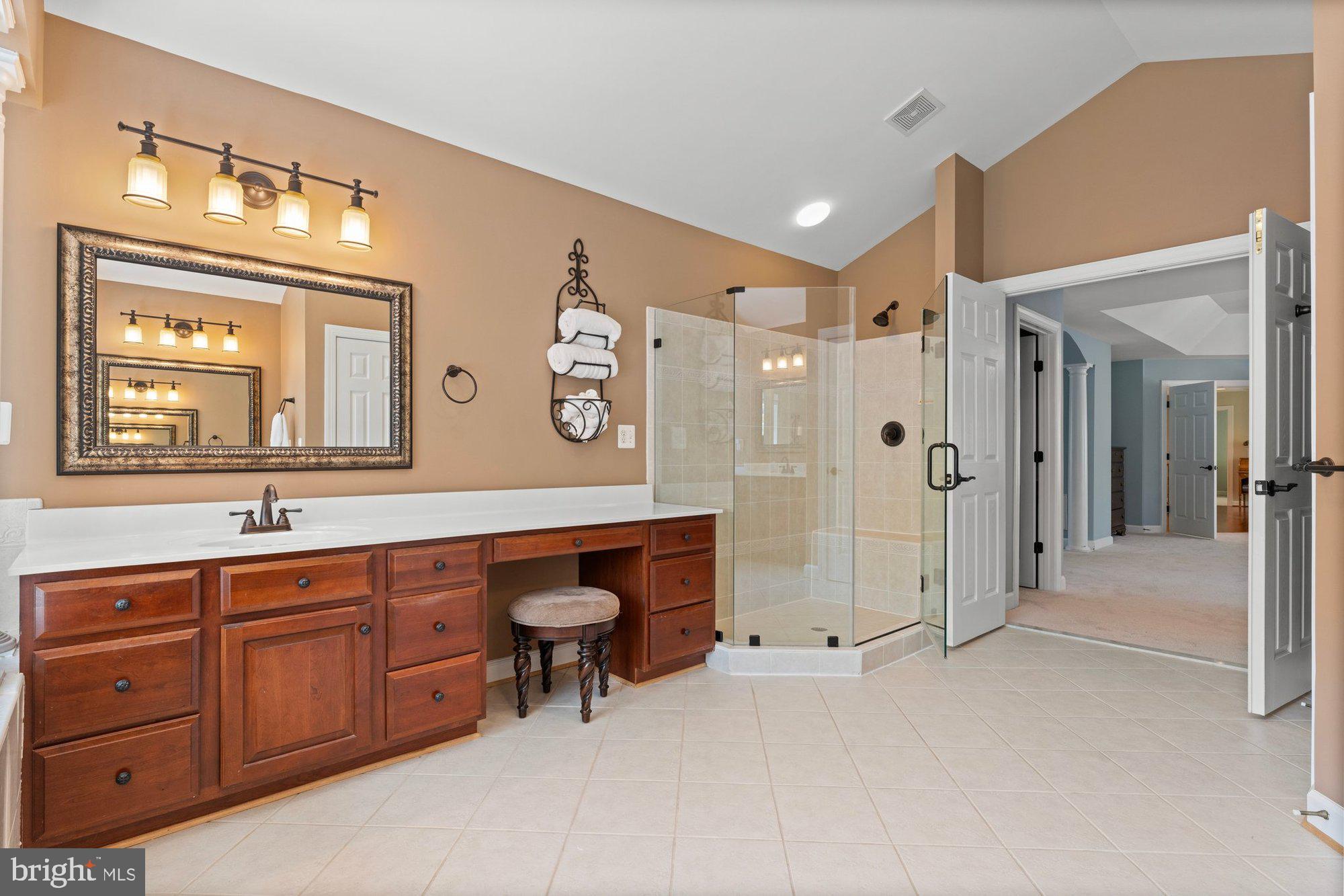 ASHGROVE WOODS - Residential