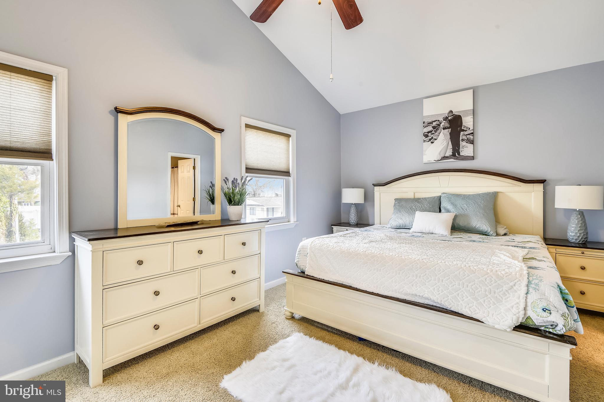 WOODLAND BEACH - Residential