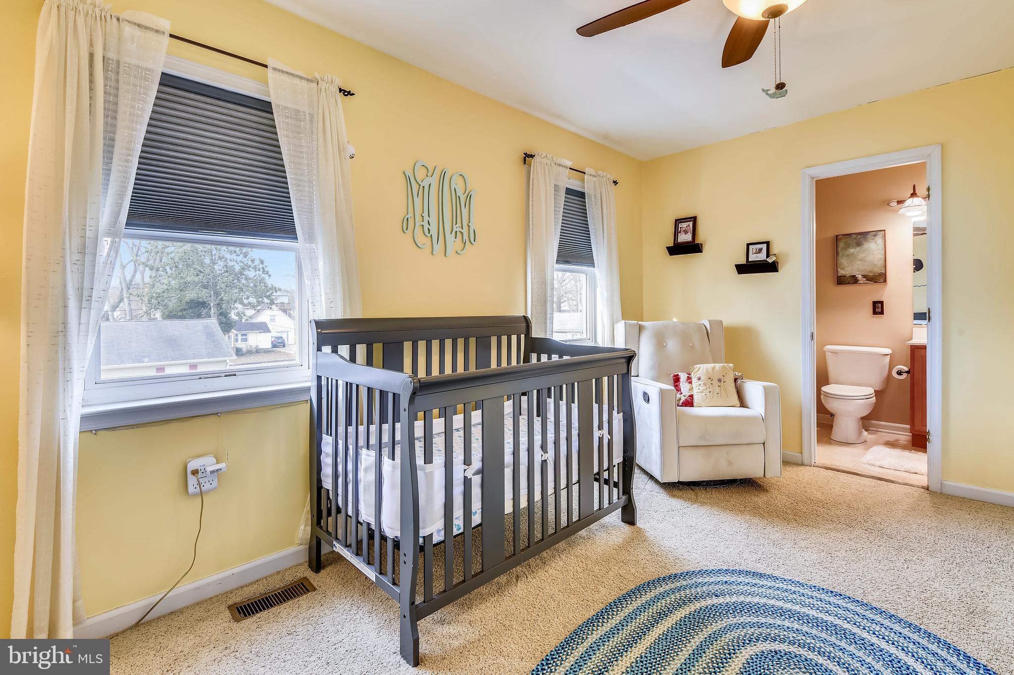 WOODLAND BEACH - Residential