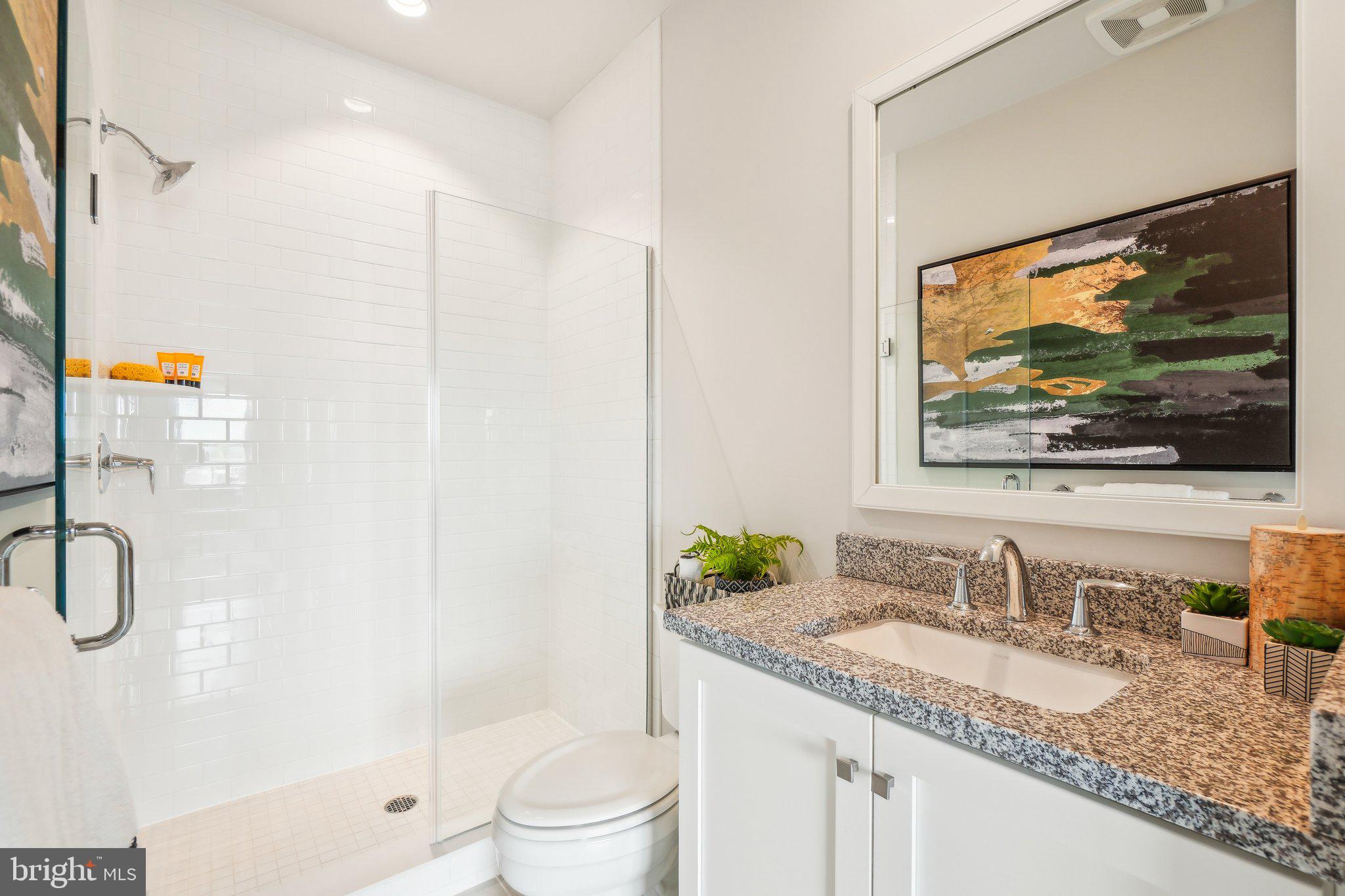 EISENHOWER SQUARE - Residential