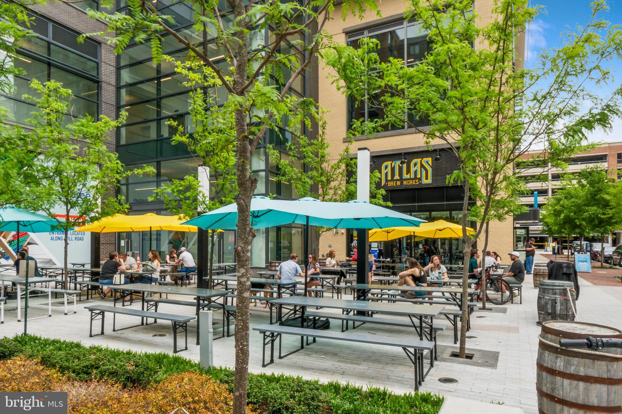 EISENHOWER SQUARE - Residential