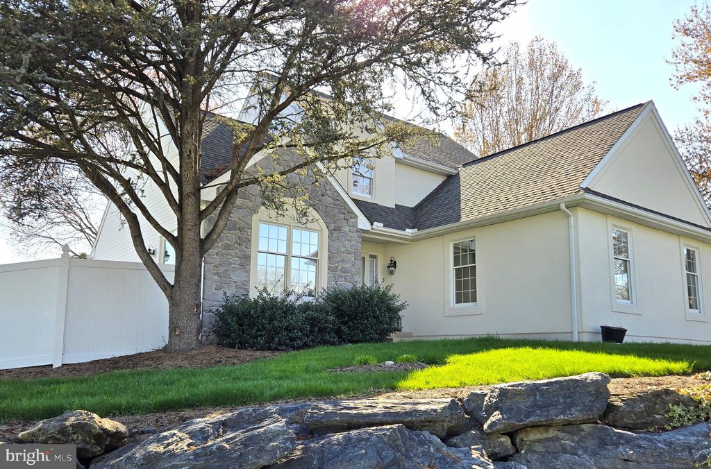 Photo of 116 Pebbleside Lane, LANCASTER, PA 17602 (MLS # PALA2064364)