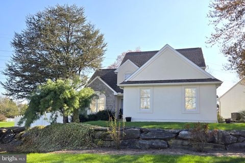 Photo of 116 Pebbleside Lane, LANCASTER, PA 17602 (MLS # PALA2064364)