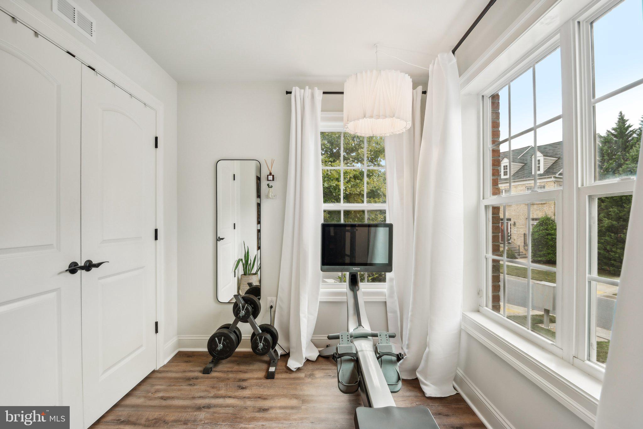 HIDDEN CREEK - Residential