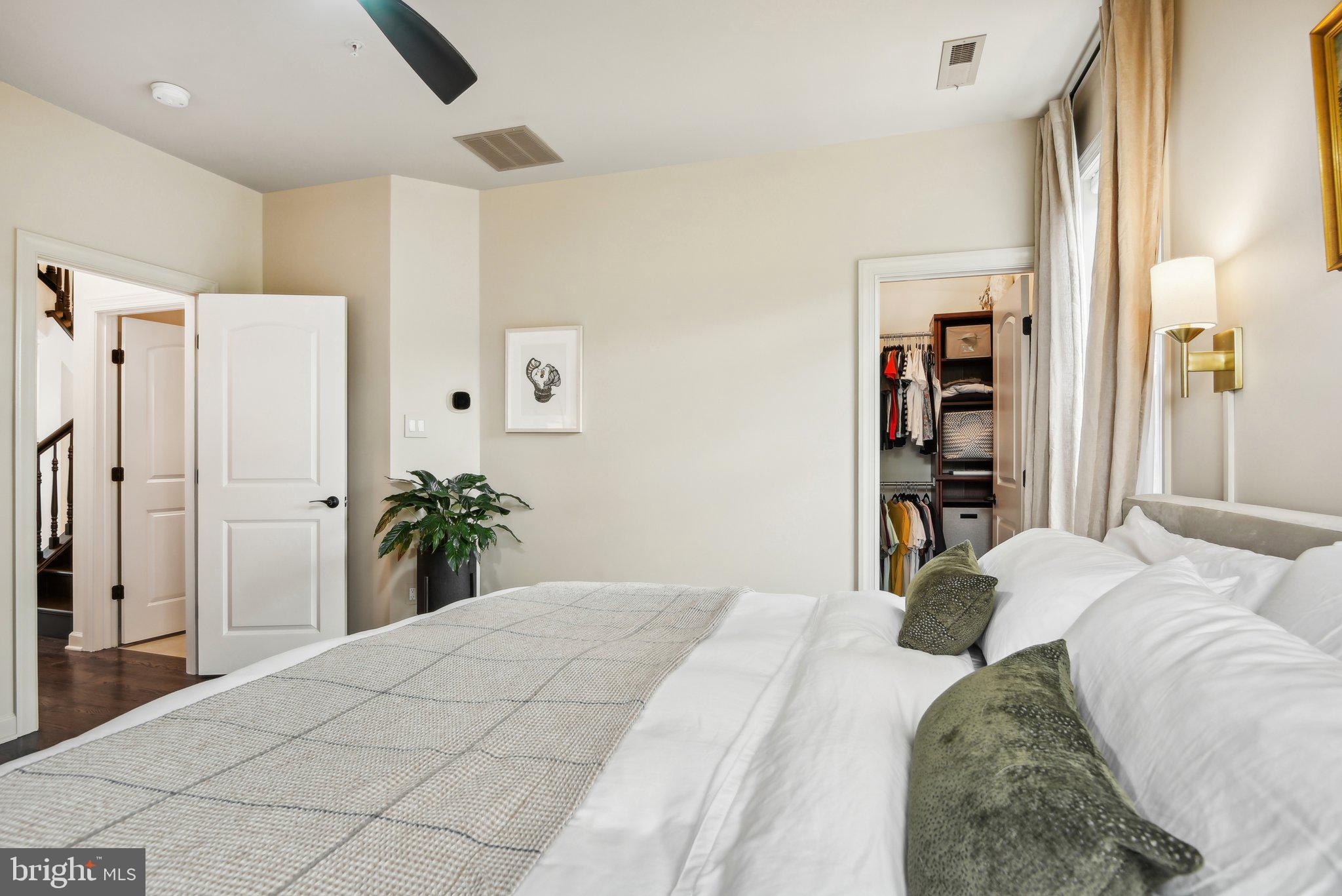 HIDDEN CREEK - Residential