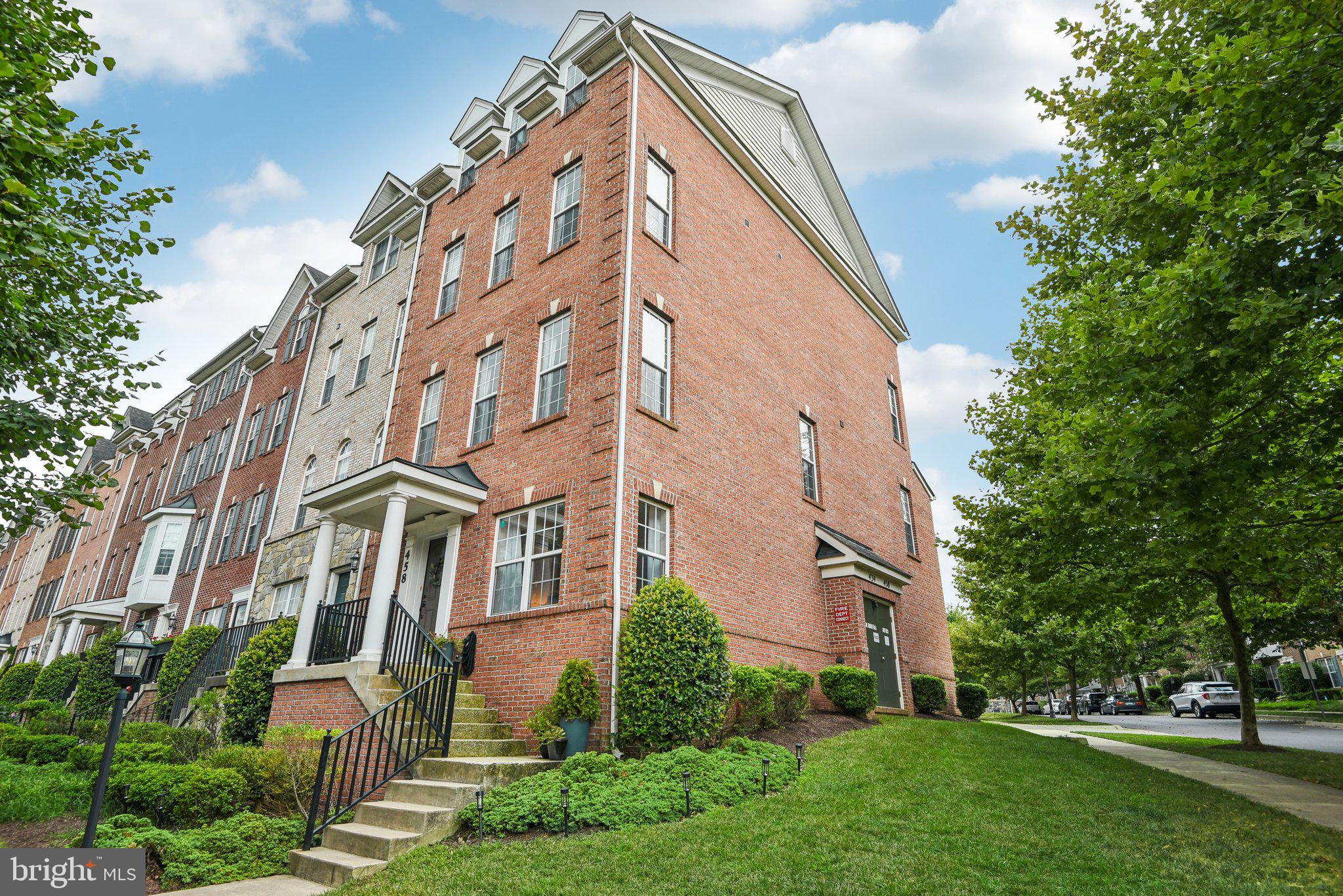 HIDDEN CREEK - Residential