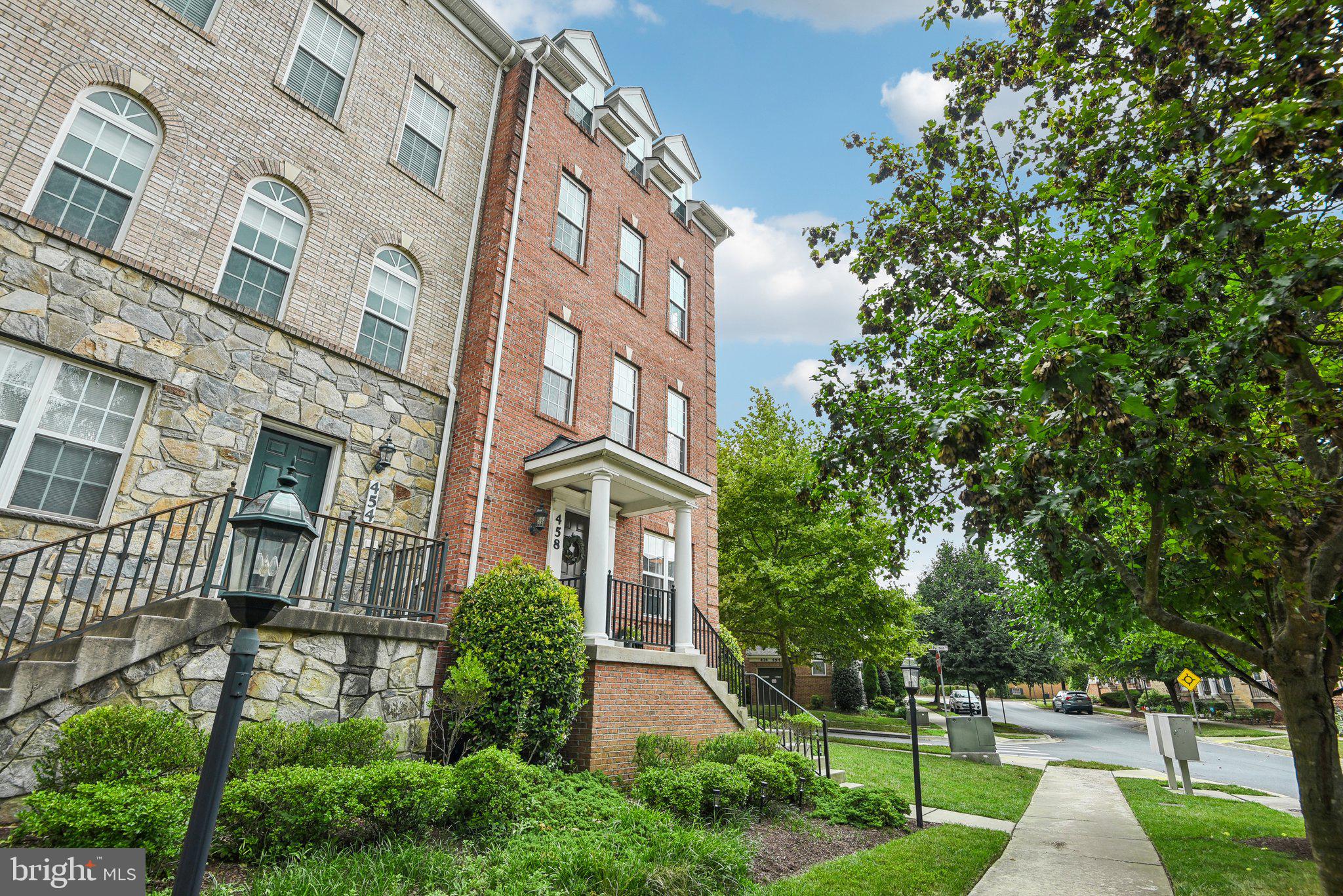 HIDDEN CREEK - Residential