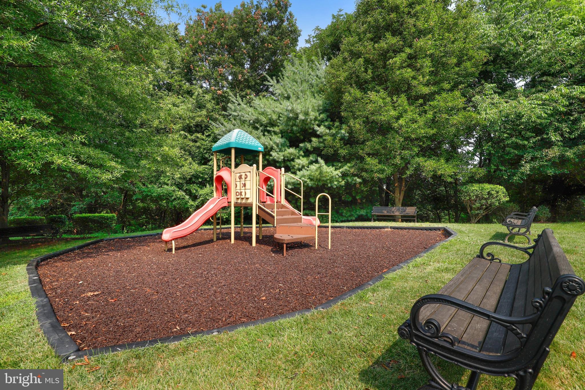 HIDDEN CREEK - Residential