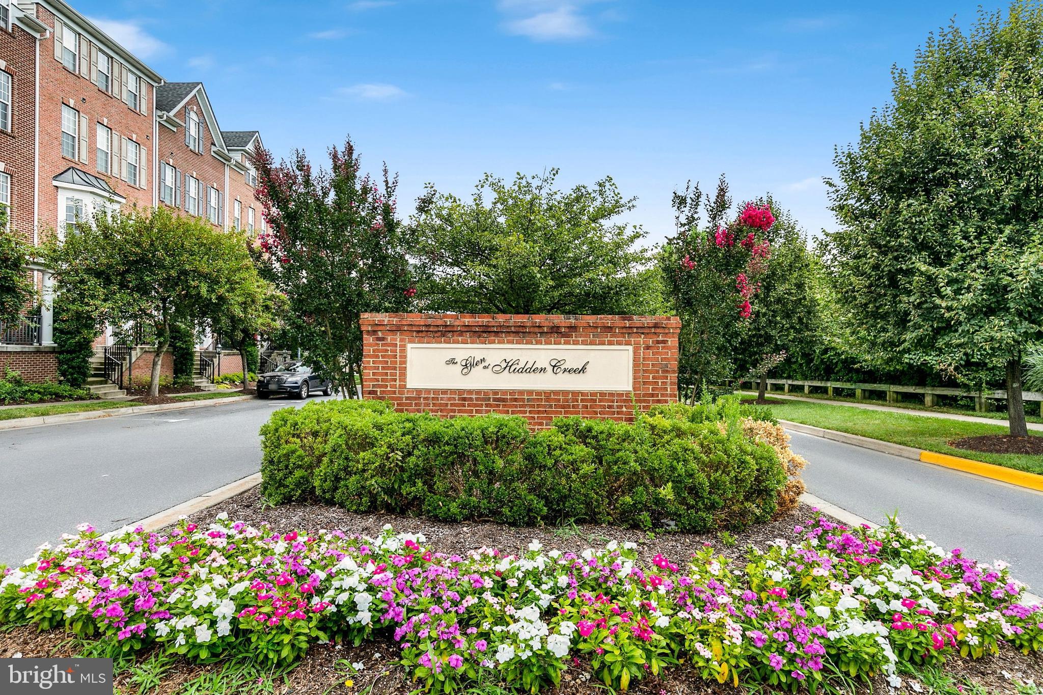 HIDDEN CREEK - Residential