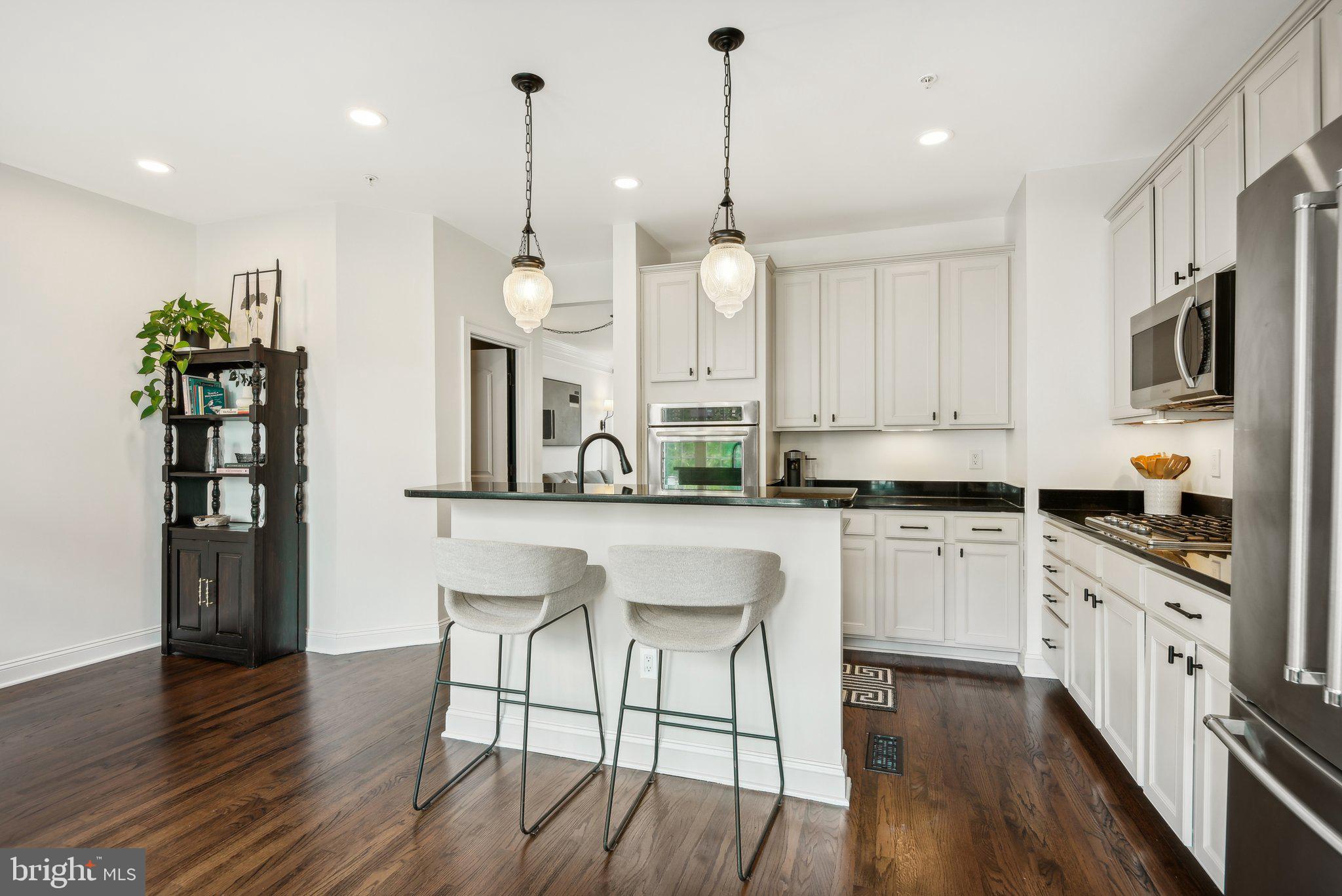 HIDDEN CREEK - Residential