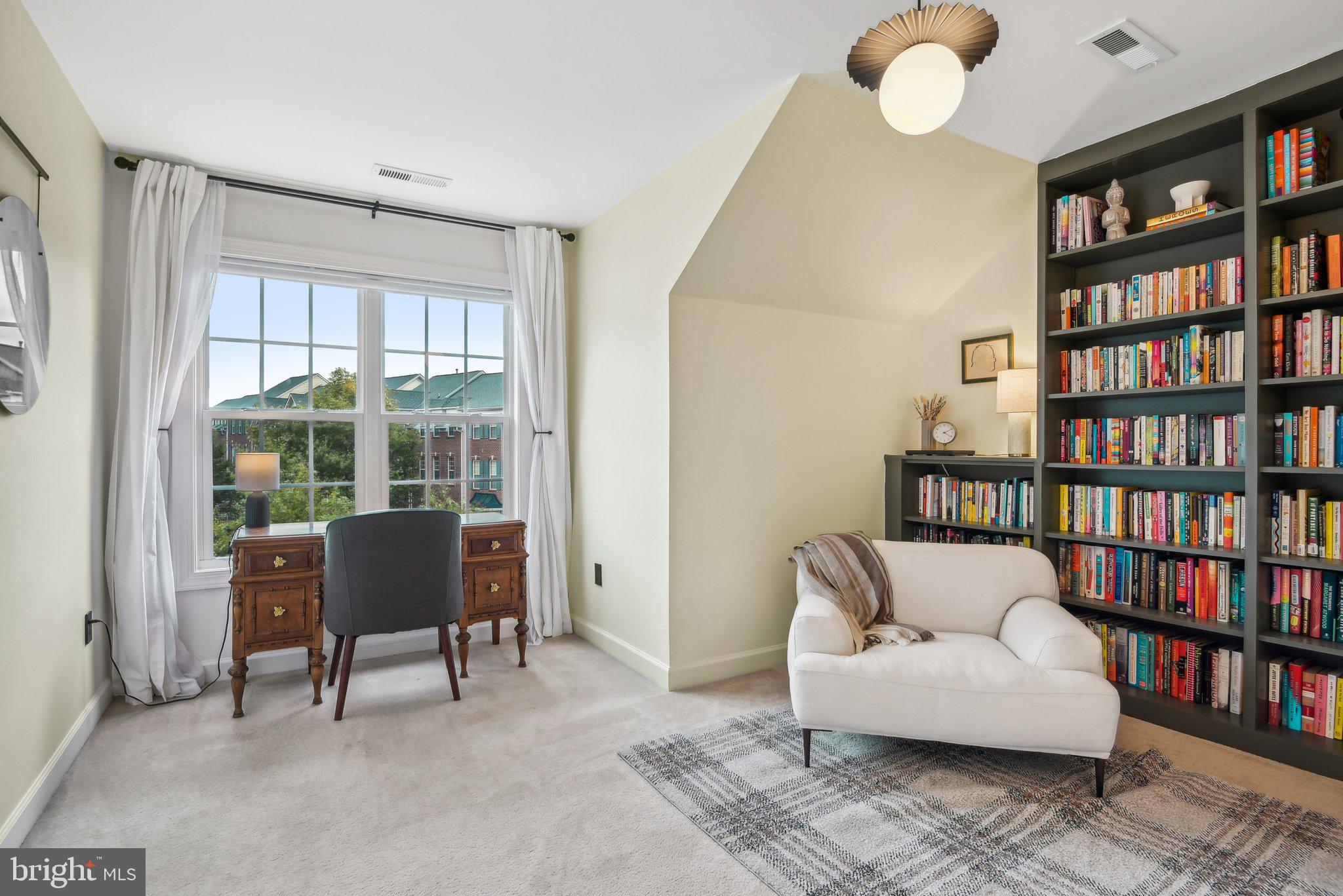 HIDDEN CREEK - Residential