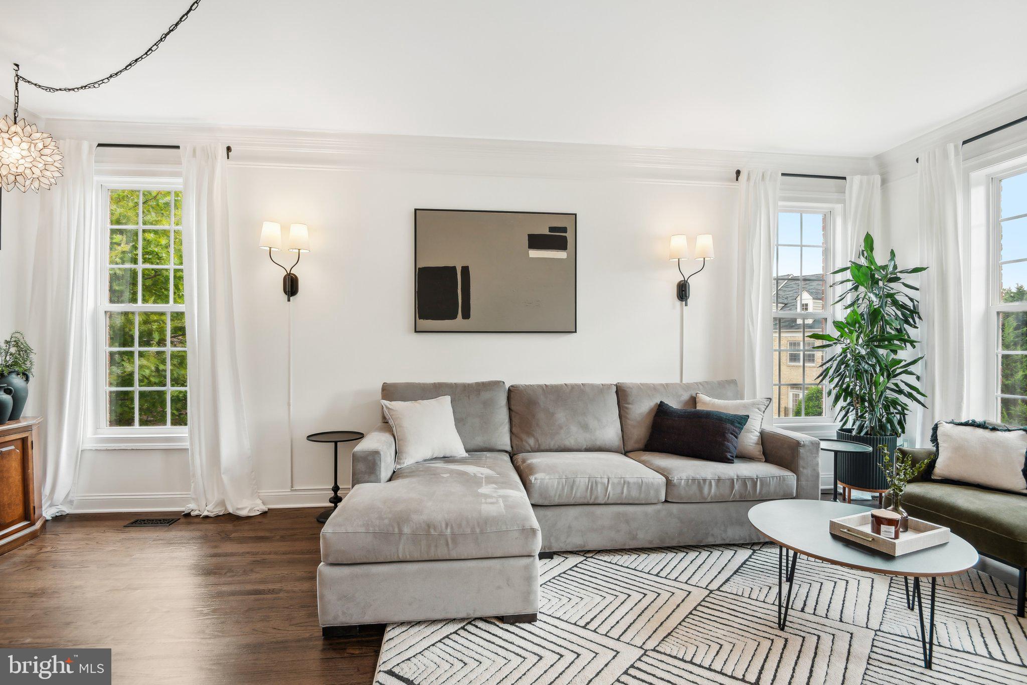 HIDDEN CREEK - Residential