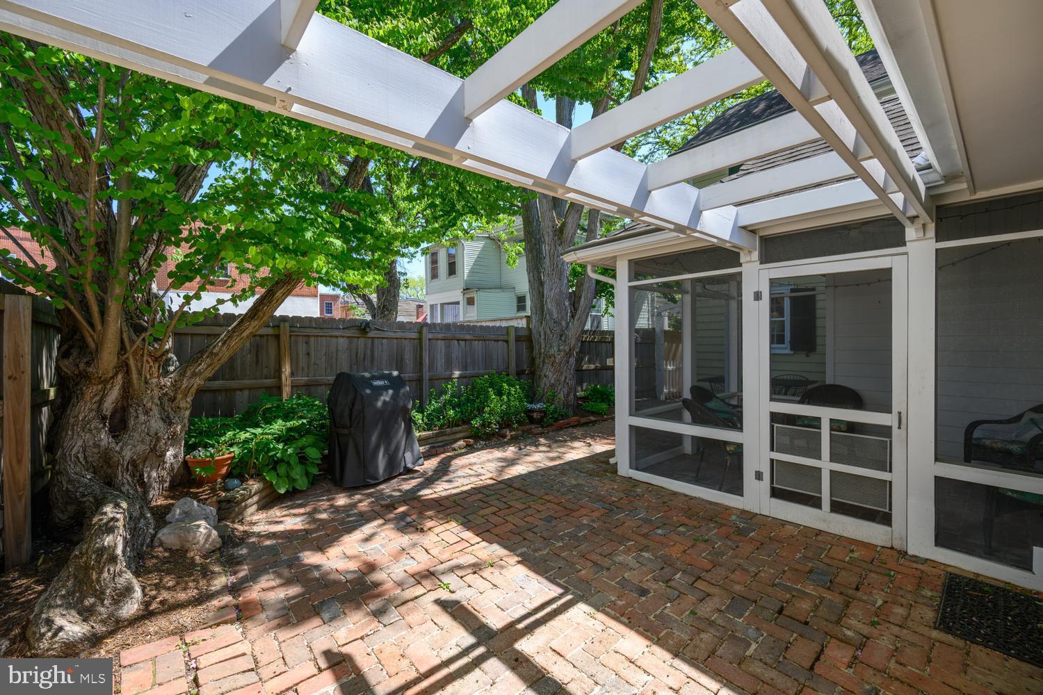 HISTORIC CHESTERTOWN - Residential