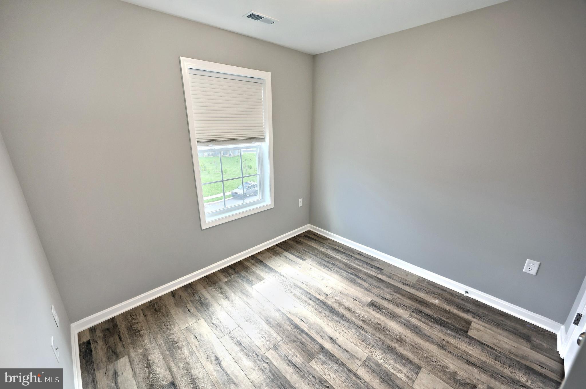 HUDSON RIDGE - Residential