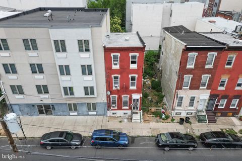 Townhouse For Rent - 1625 W Montgomery Avenue<br/> PHILADELPHIA, PA 19121
