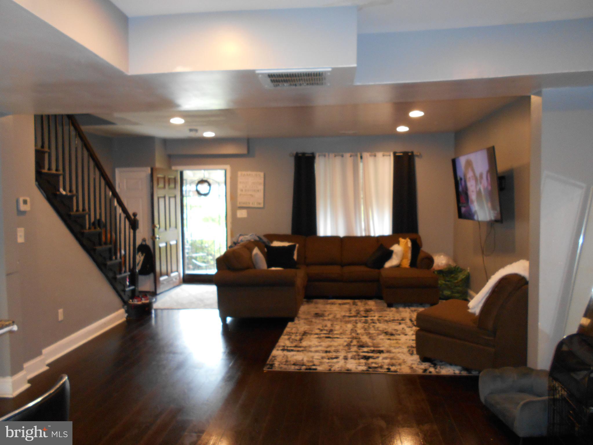 CARROLL-SOUTH HILTON - Residential