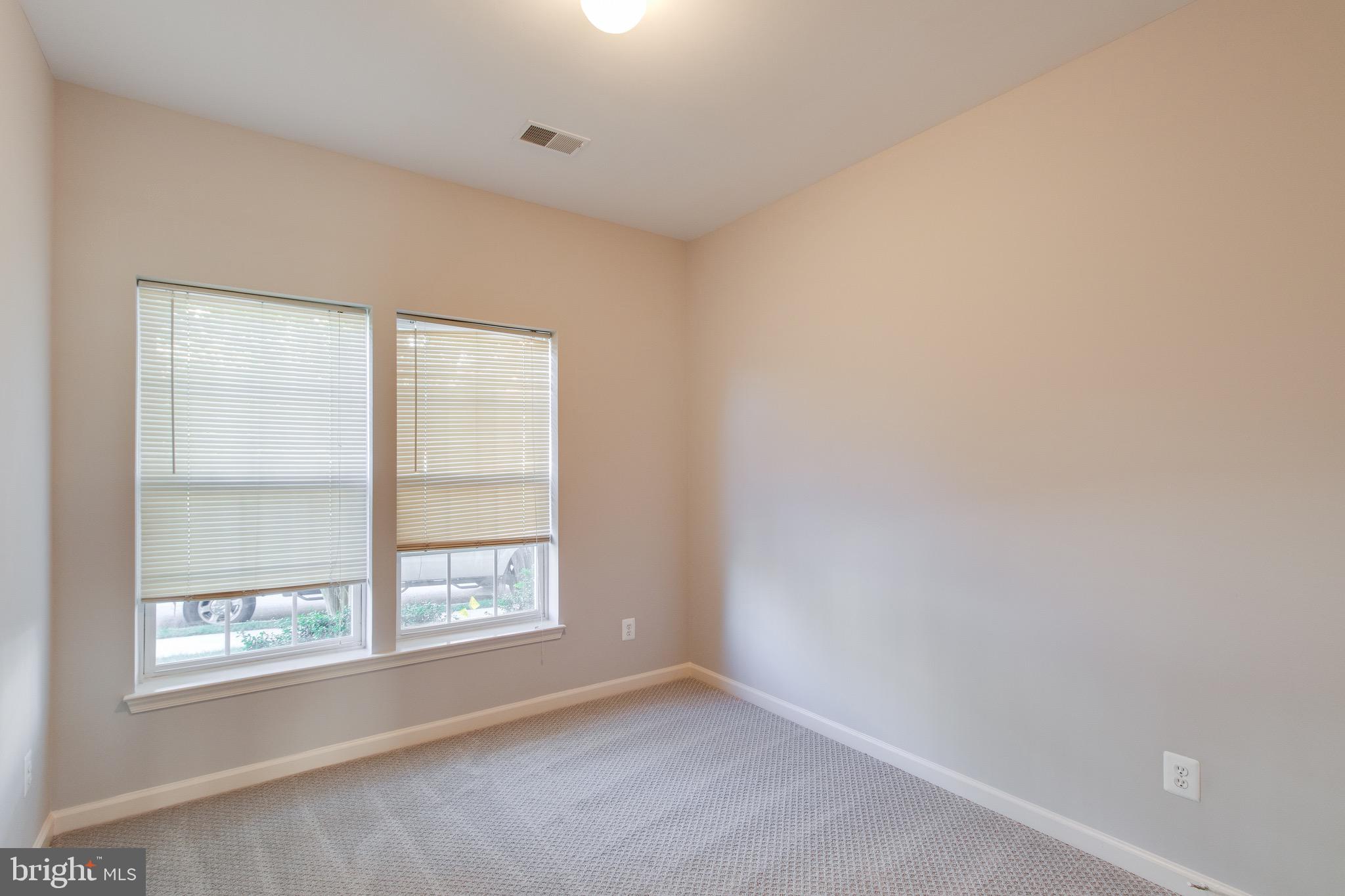 PORT POTOMAC - Residential