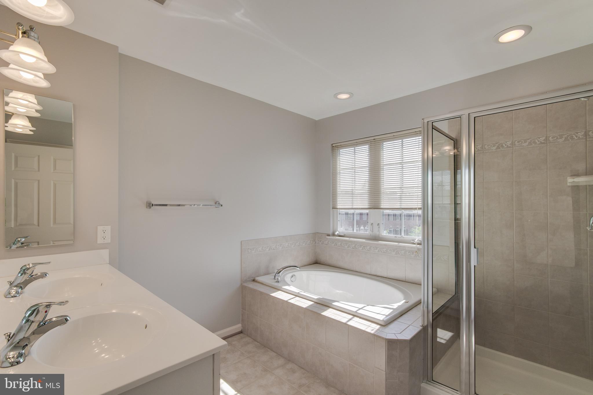 PORT POTOMAC - Residential