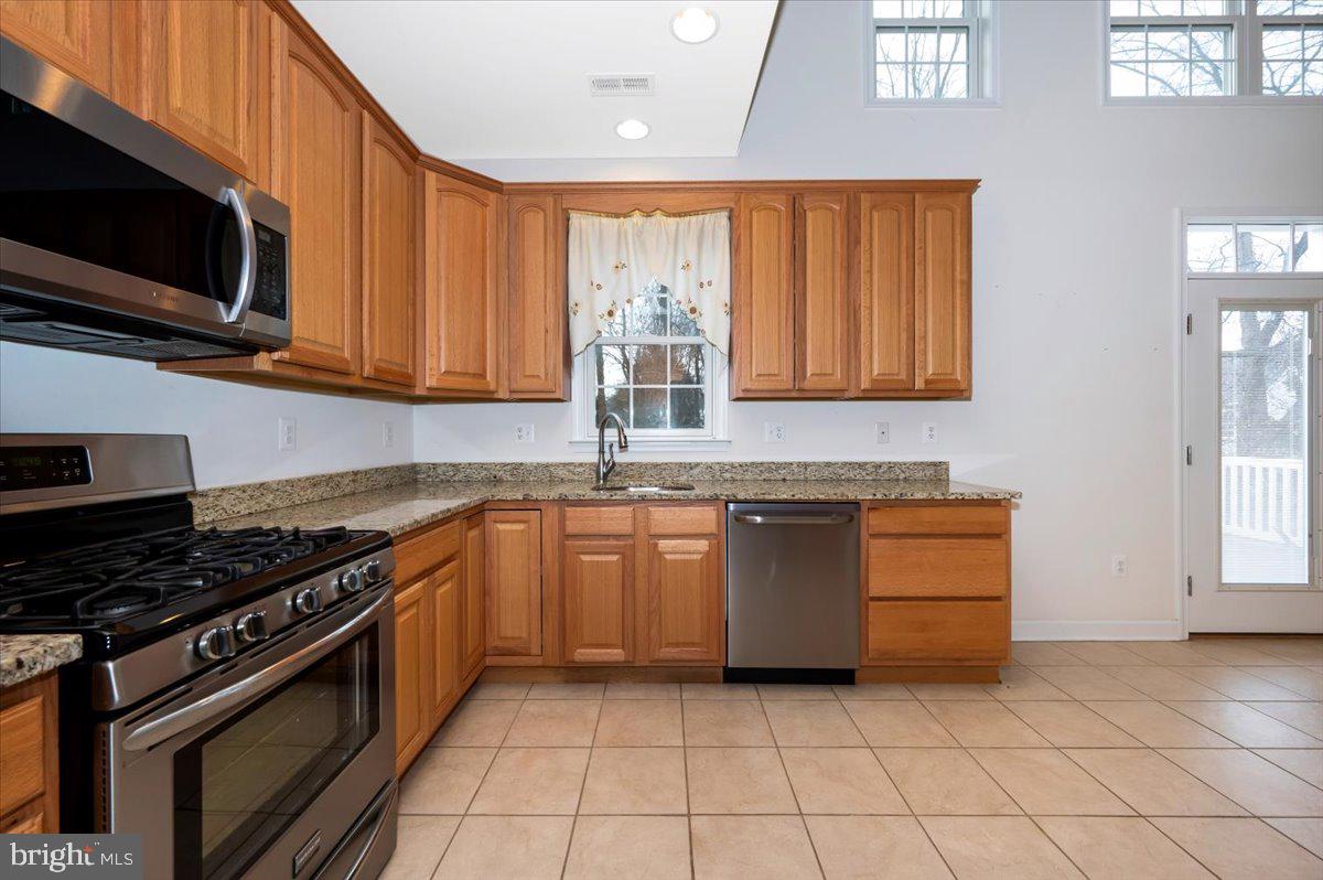 THE HOMES AT STRAWBRIDGE MEADOWS - Residential