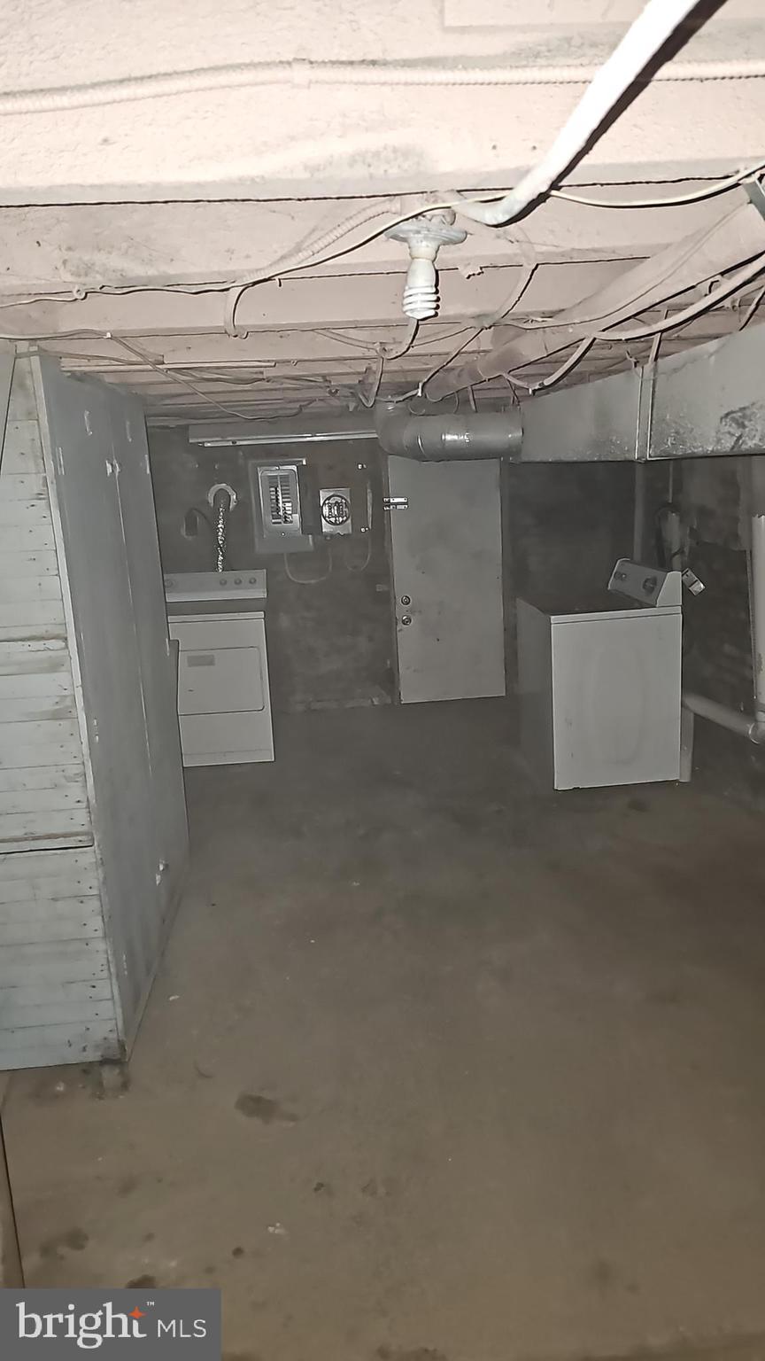 BROADWAY EAST - Residential