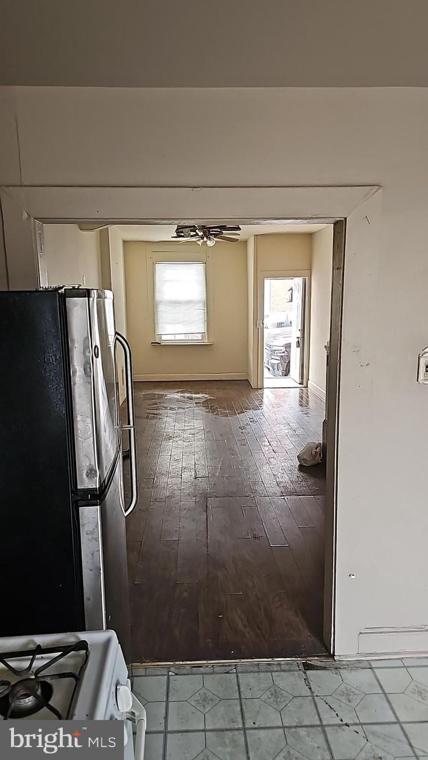 Awesome opportunity for INVESTORS!! Interior Rowhome with potential to maximize rent potential or an easy flip. Foundation is solid and a easy remodel. Close proximity to Johns Hopkins & Downtown in a area that is steadily increasing in value.