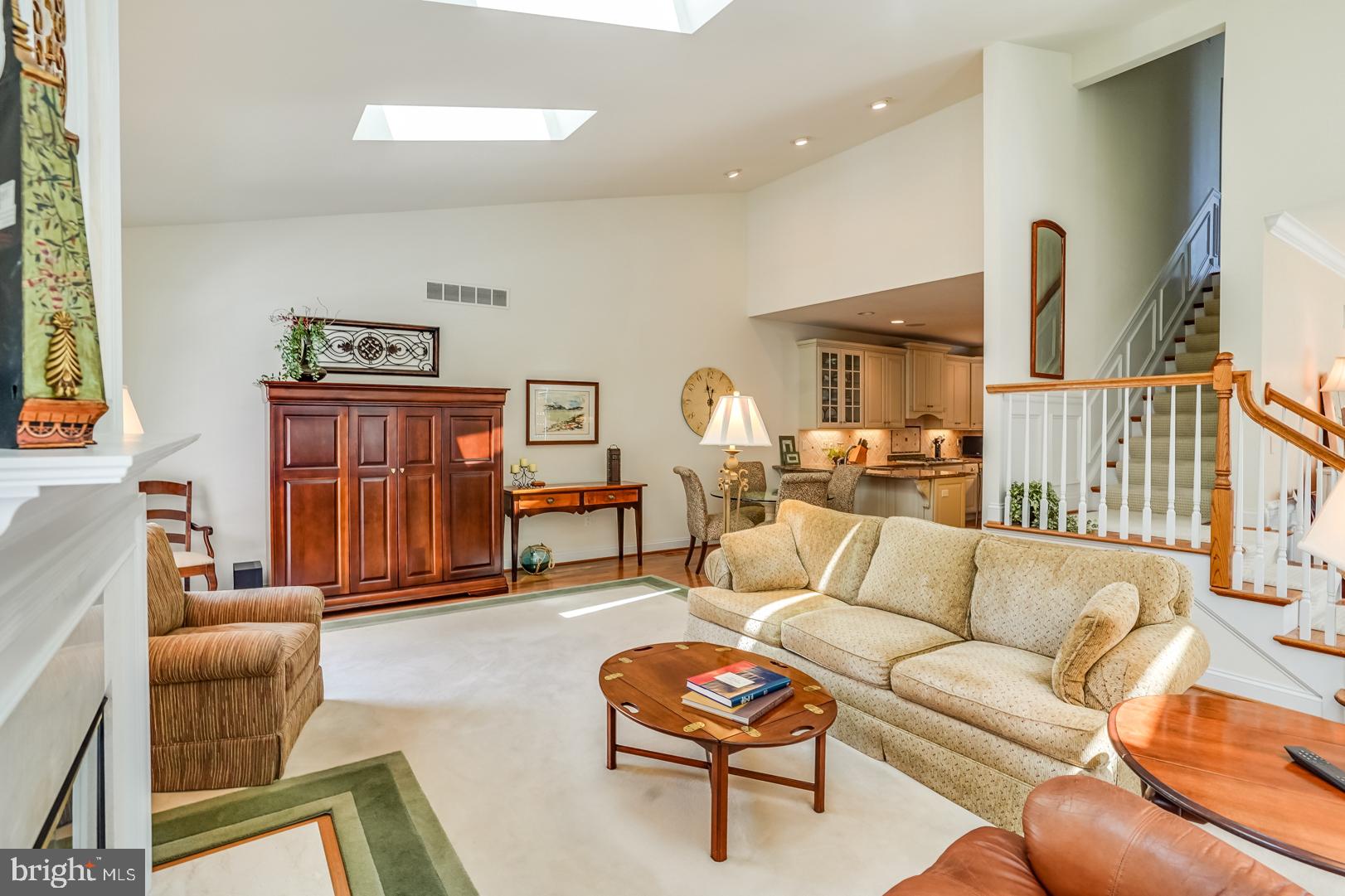 CHERRY CREEK - Residential